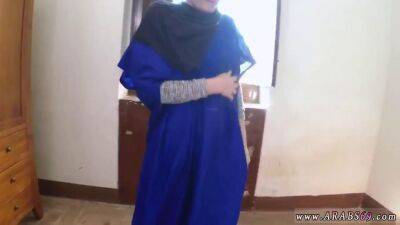 Indonesian muslim twenty-one yr older refugee in my motel bedroom for hook-up - sunporno.com - Indonesia