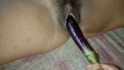 Eighteen Years School Girl Fuck With Brinjal - hclips - India