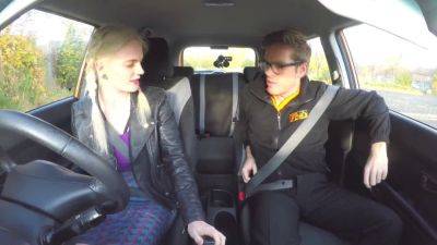 KIWI MILF Randy teaches Kiwi how to drive on driving lesson with a hot car sex - sexu.com - Britain