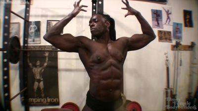 Ebony Goddess - Muscular Ebony Goddess Roxanne Edwards - hclips